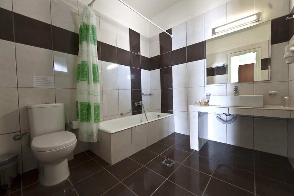 Skiathos Club Hotel & Suites Vasilias  Екстериор снимка