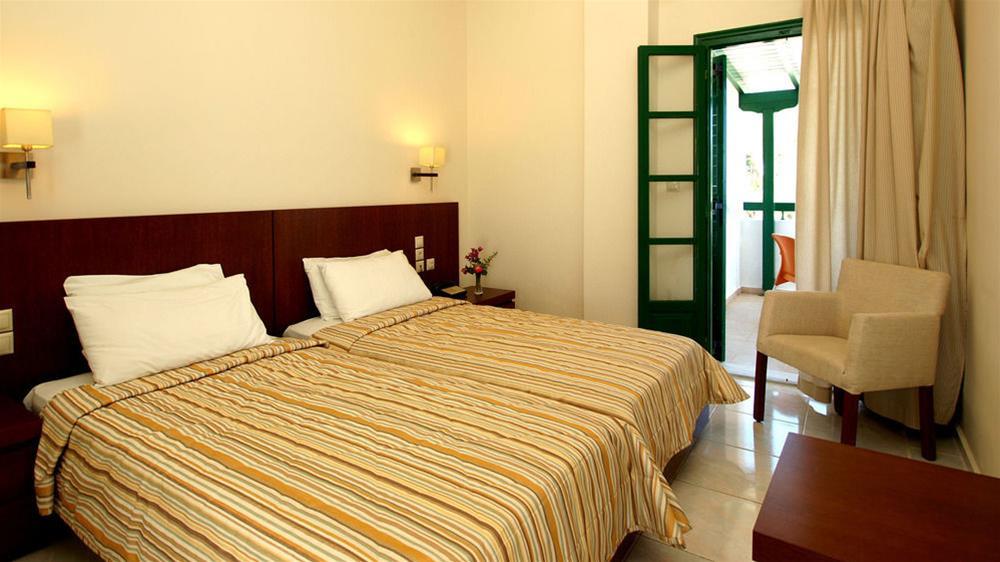Skiathos Club Hotel & Suites Vasilias  Екстериор снимка